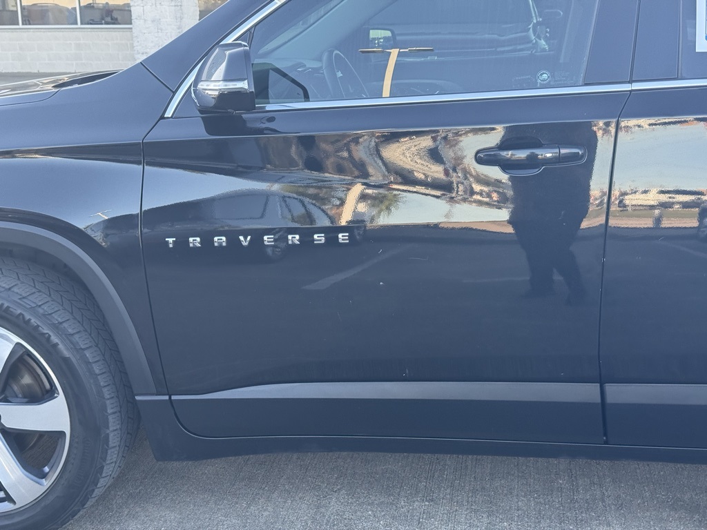 2020 Chevrolet Traverse 3LT Black at Bravo Nissan