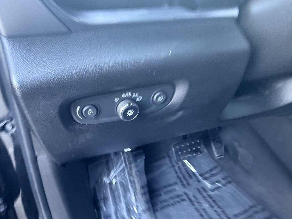 2020 Chevrolet Traverse 3LT Black at Bravo Nissan