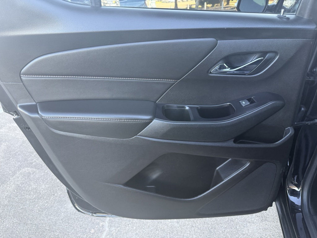 2020 Chevrolet Traverse 3LT Black at Bravo Nissan