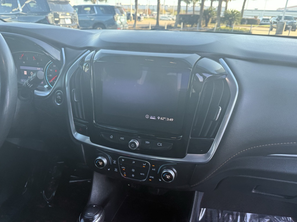 2020 Chevrolet Traverse 3LT Black at Bravo Nissan