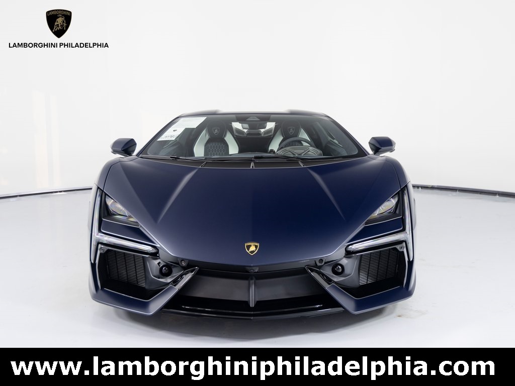 2025 Lamborghini Revuelto photo 2