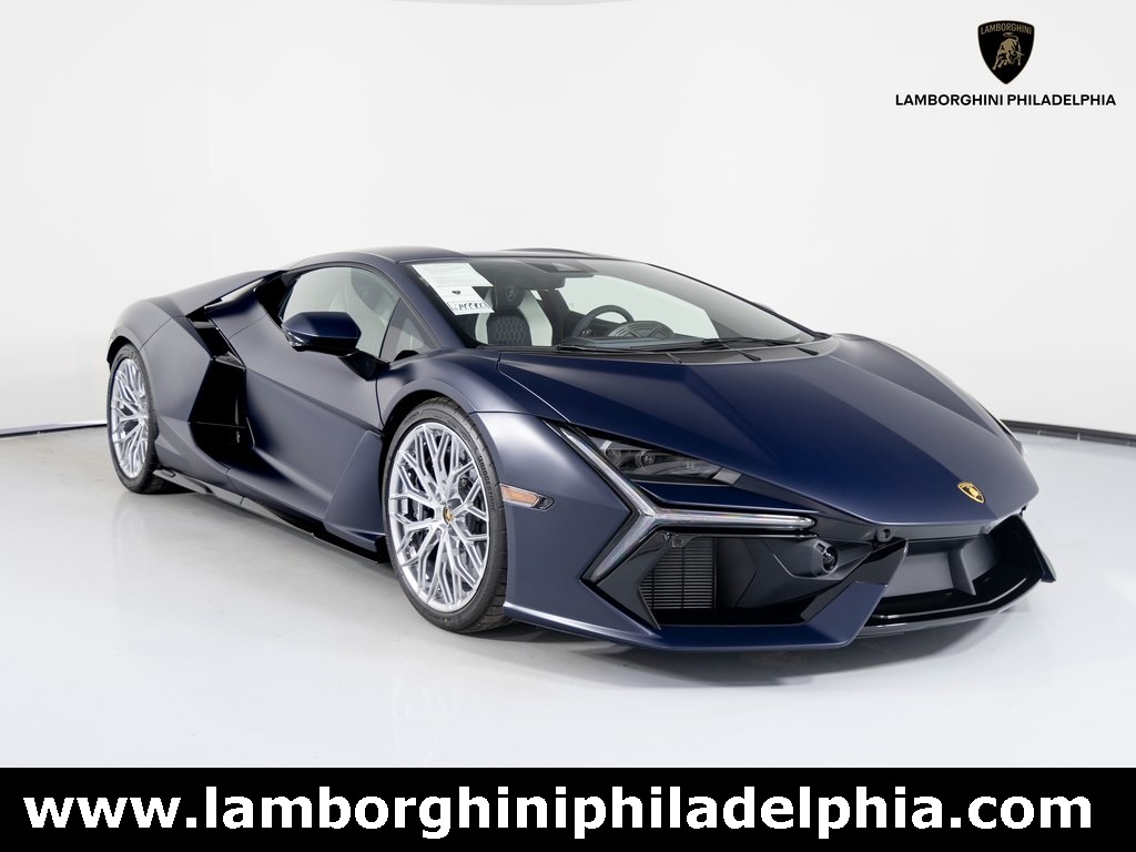 2025 Lamborghini Revuelto photo 3