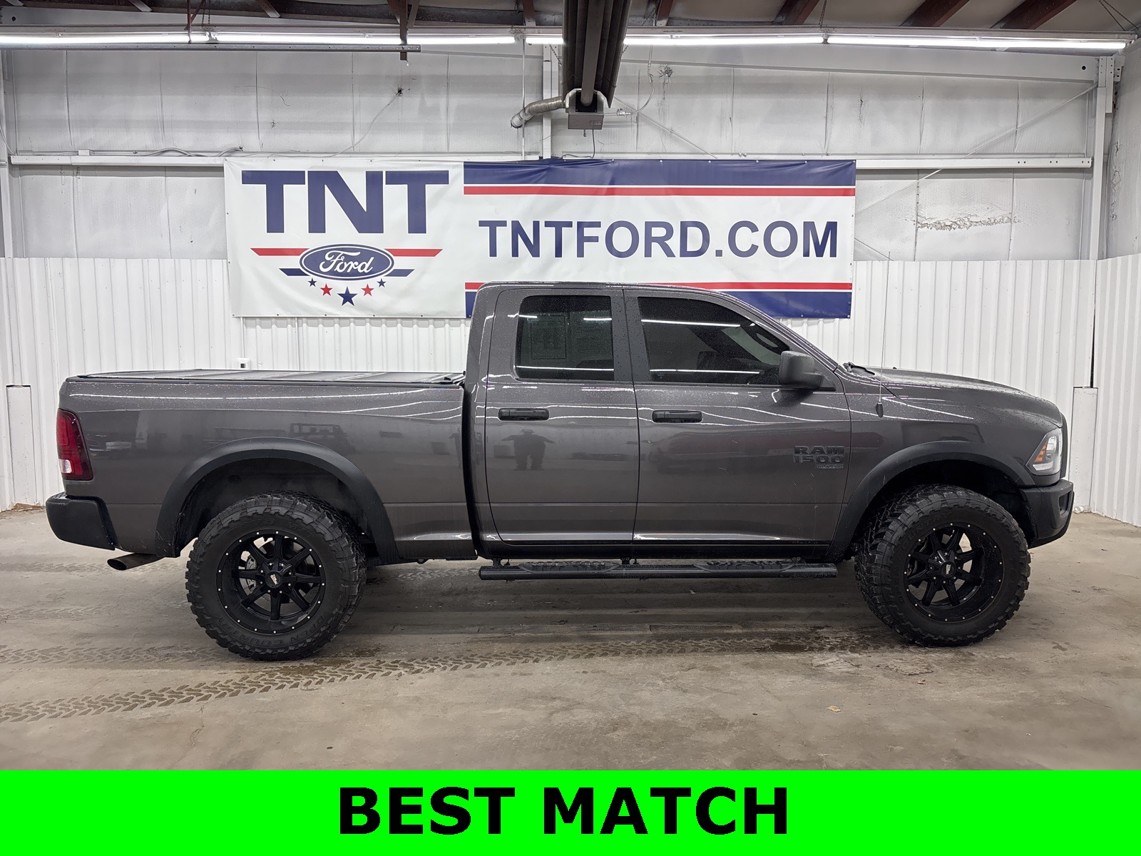 2022 Ram 1500 Classic Warlock 