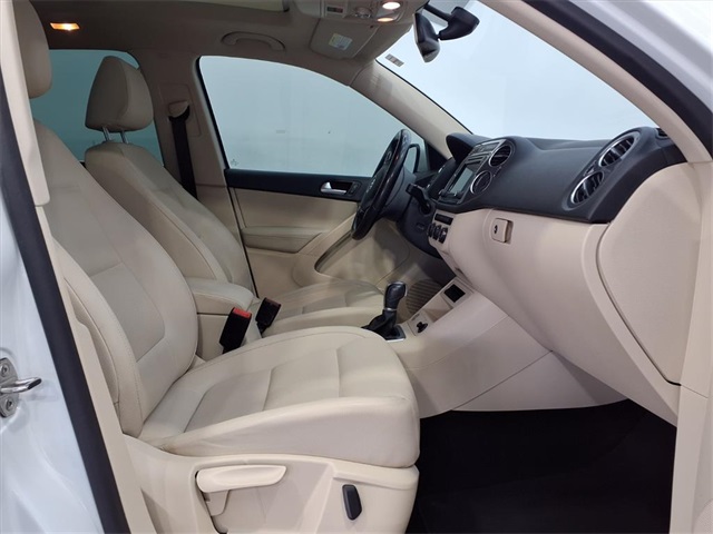 2017 Volkswagen Tiguan 2.0T Wolfsburg Edition - 6