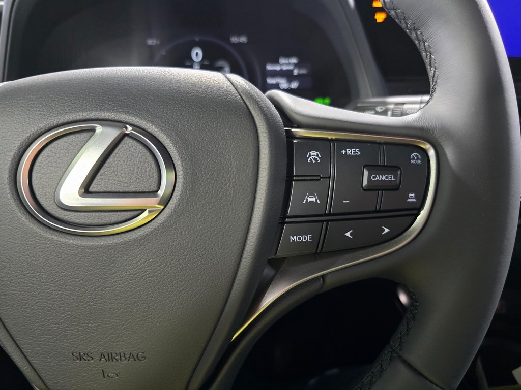 Thumbnail: 2025 Lexus UX - 17