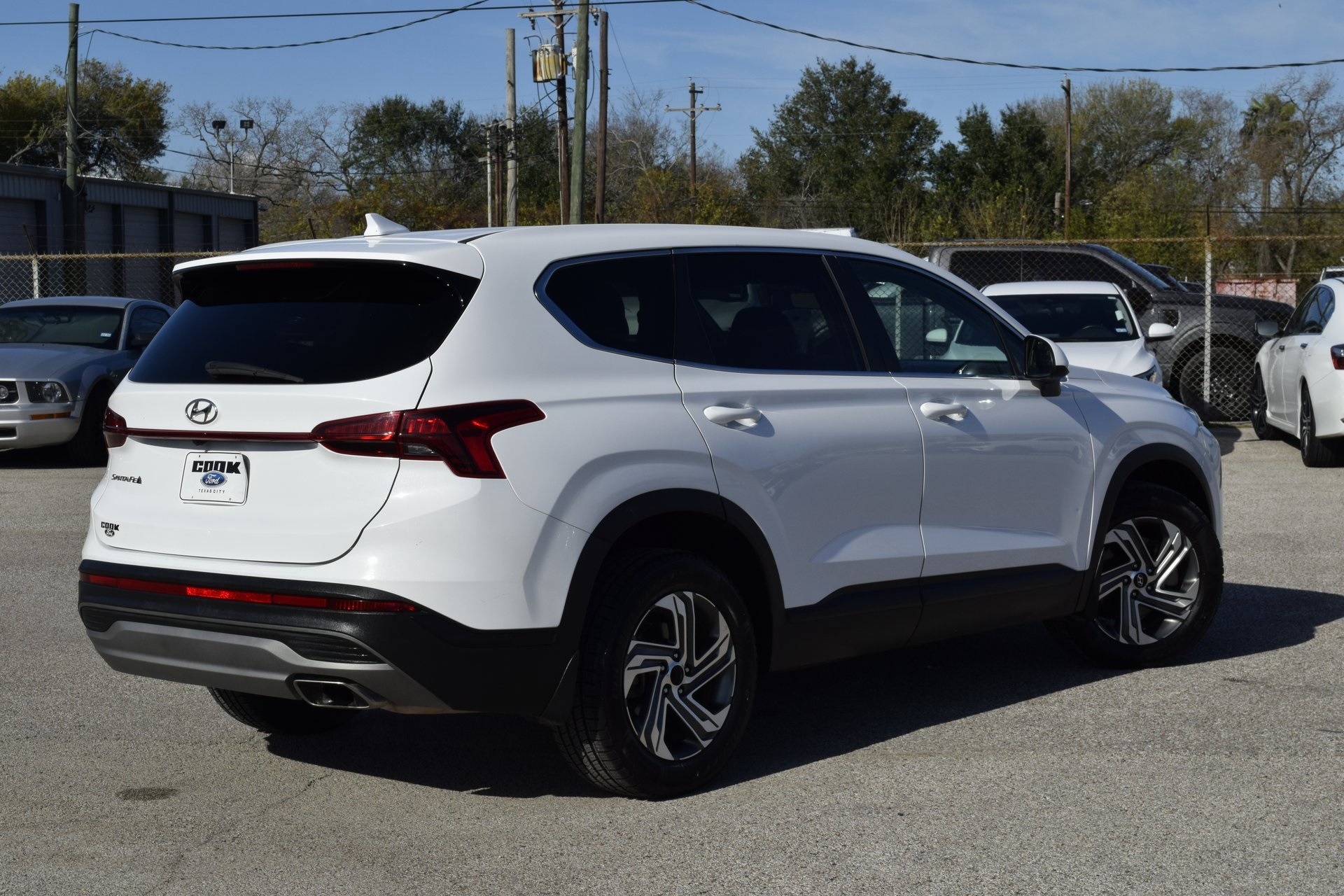 2023 Hyundai Santa Fe SE White at Classic Elite Chevrolet Sugar Land