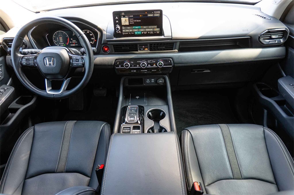 Used Car 2023 Honda Pilot  Touring For Sale Under $40,000 In San Marcos, Texas