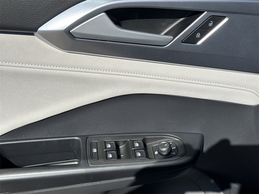 2025 Volkswagen Taos 1.5T SE Black at DeMontrond Auto Country