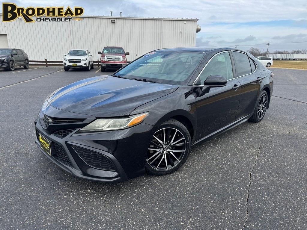 2021 Toyota Camry SE Nightshade FWD