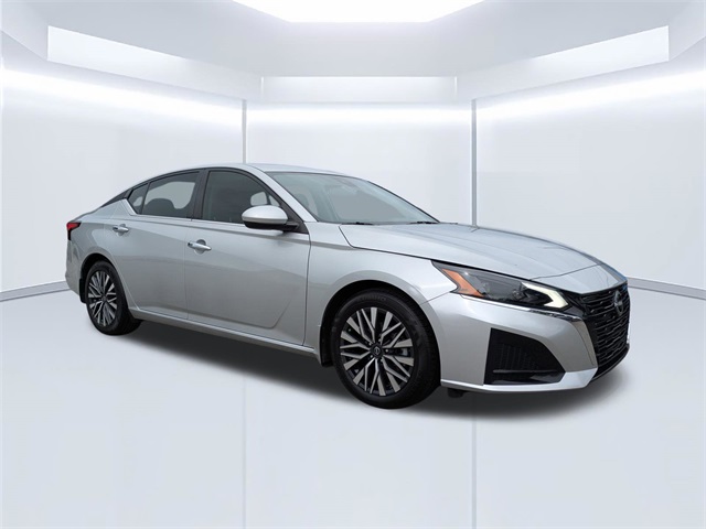 2023 Nissan Altima 2.5 SV FWD