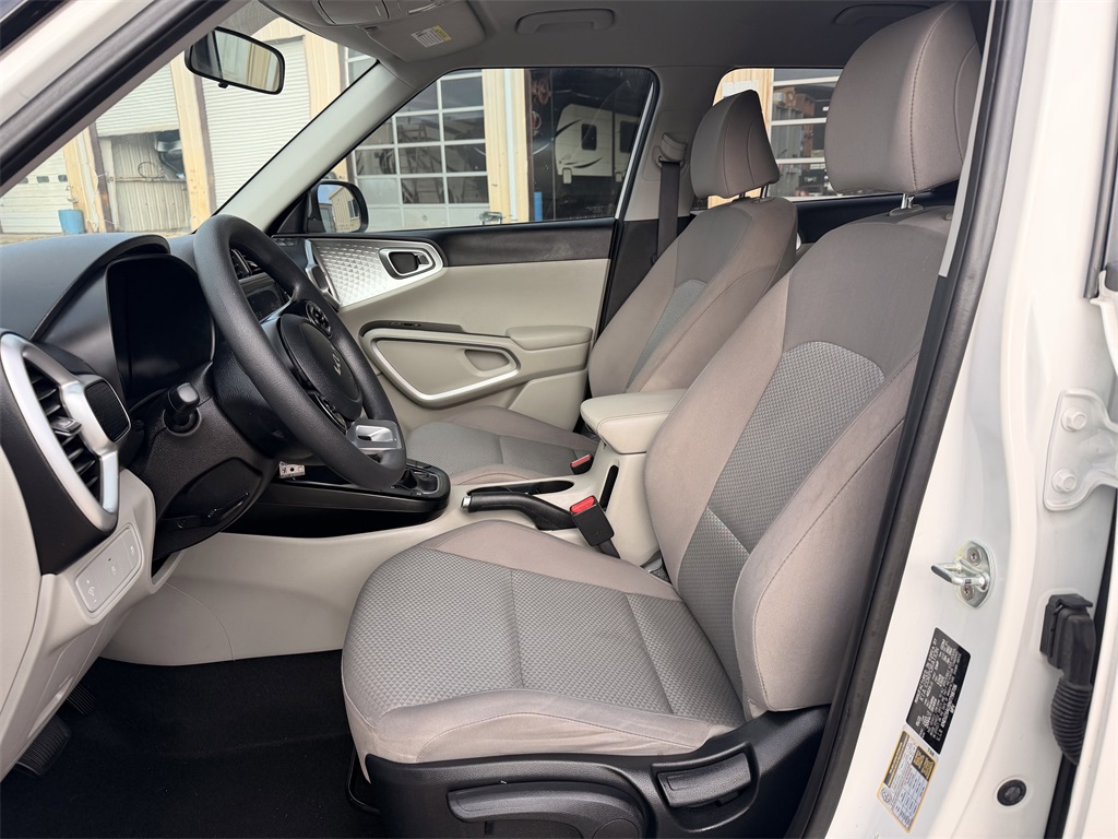 2022 Kia Soul LX White at Superior Kia