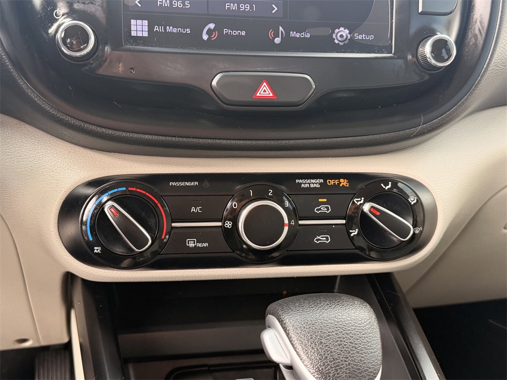 2022 Kia Soul LX White at Superior Kia