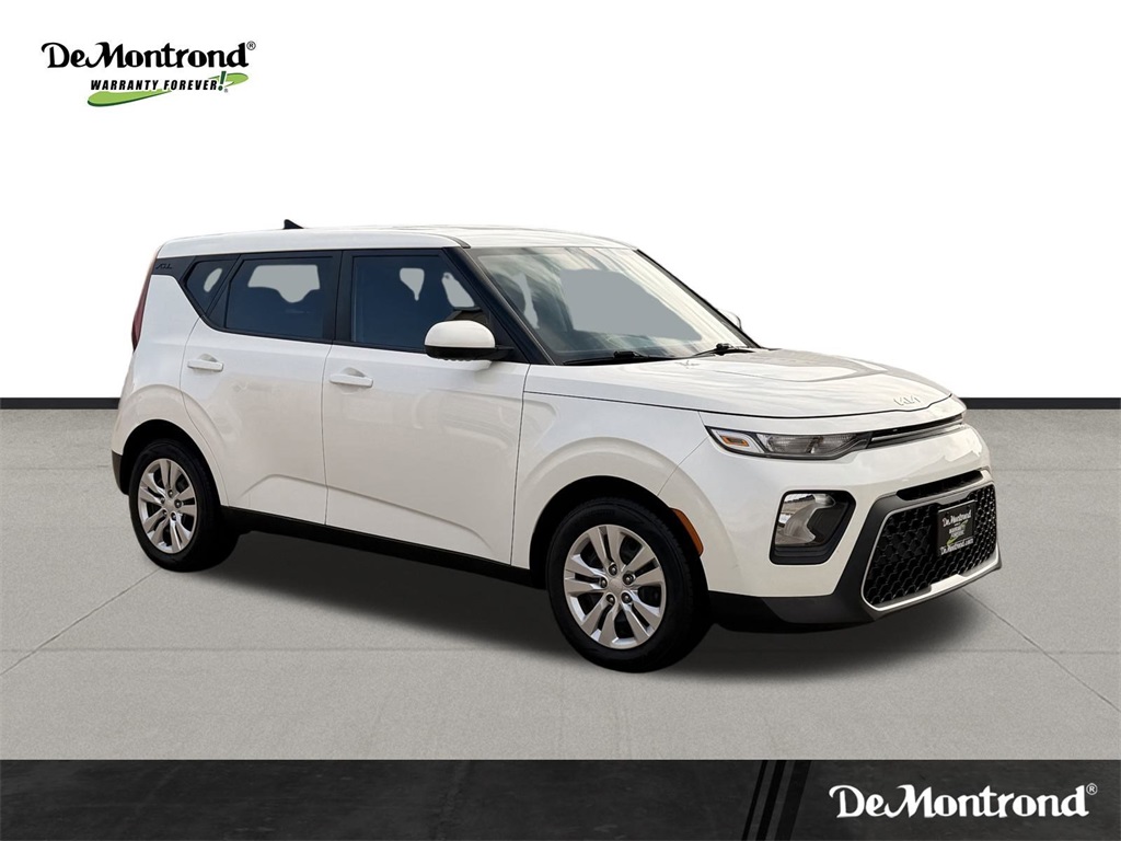 2022 Kia Soul LX White at Superior Kia