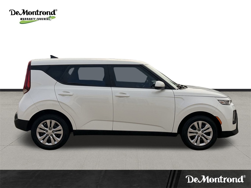 2022 Kia Soul LX White at Superior Kia