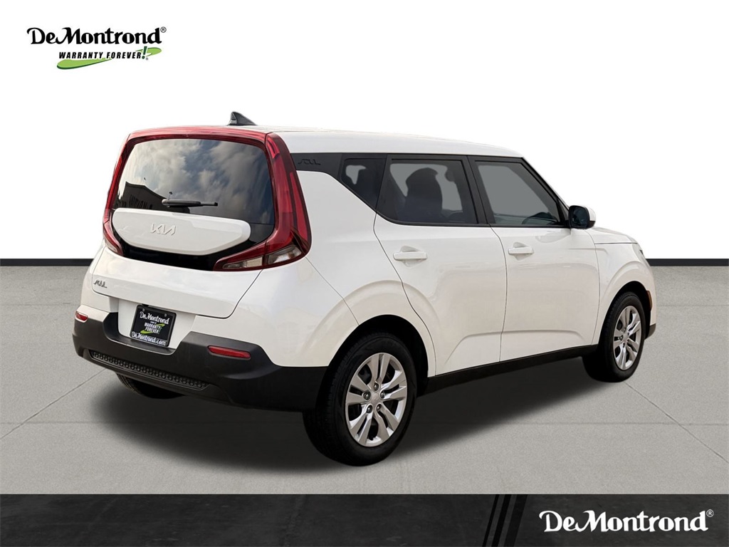 2022 Kia Soul LX White at Superior Kia