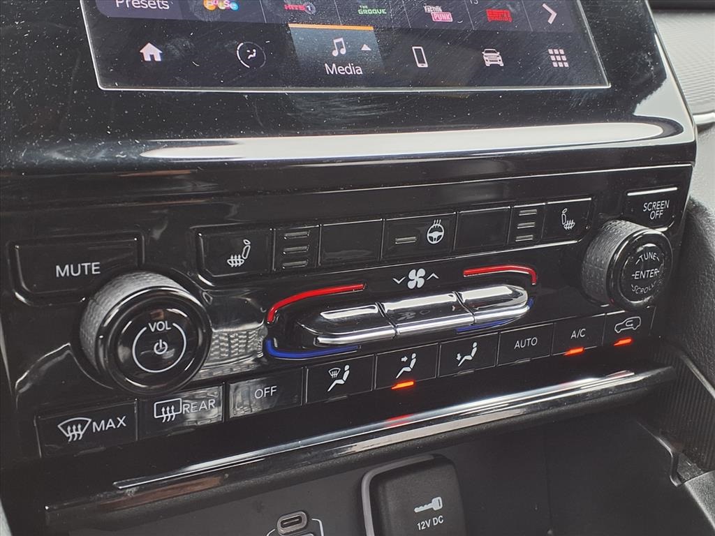 2024 Jeep Grand Cherokee L Altitude Silver at Don McGill Toyota