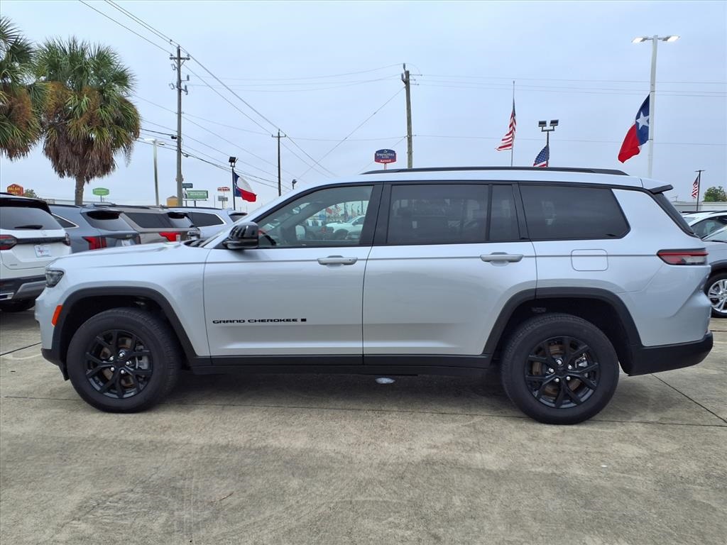 2024 Jeep Grand Cherokee L Altitude Silver at Don McGill Toyota