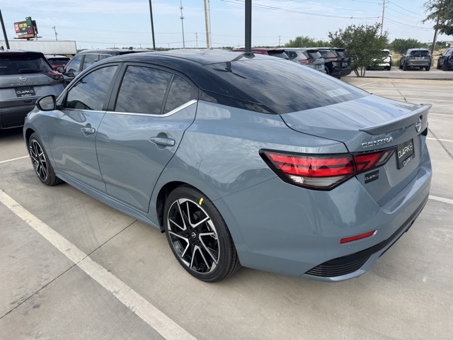 2025 Nissan Sentra SR photo 8