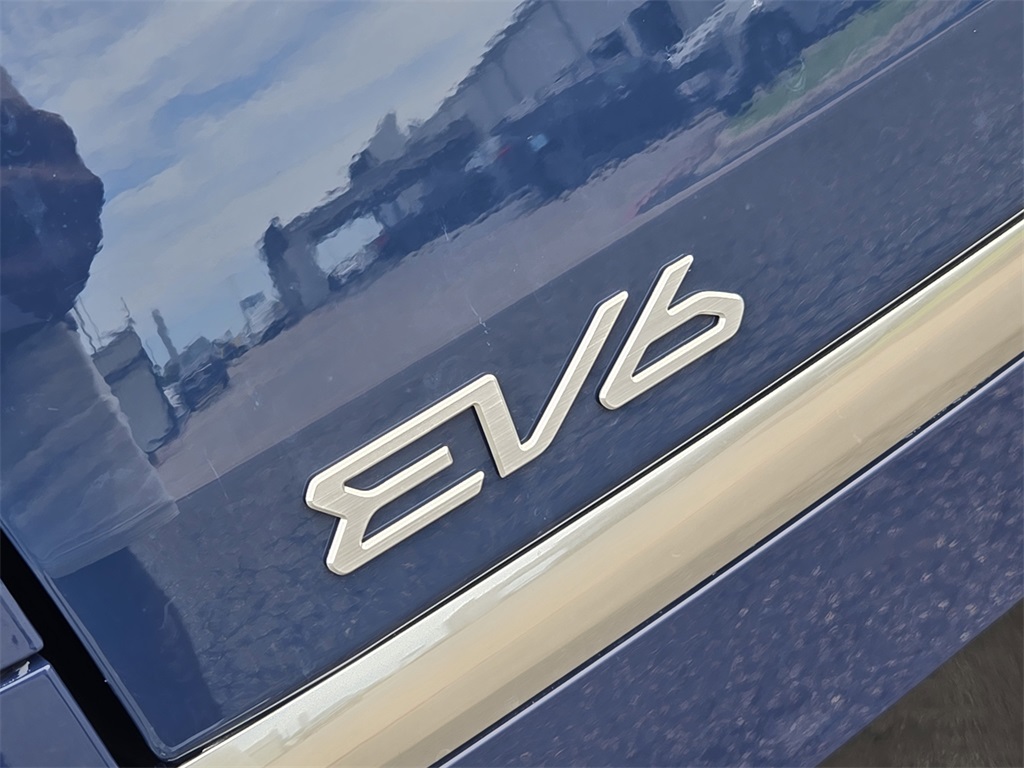 2025 Kia EV6 Wind - 7