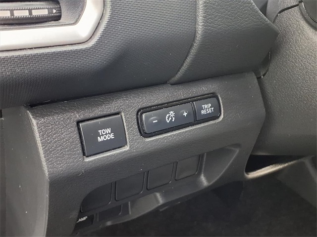 2022 Nissan Frontier SV - 11