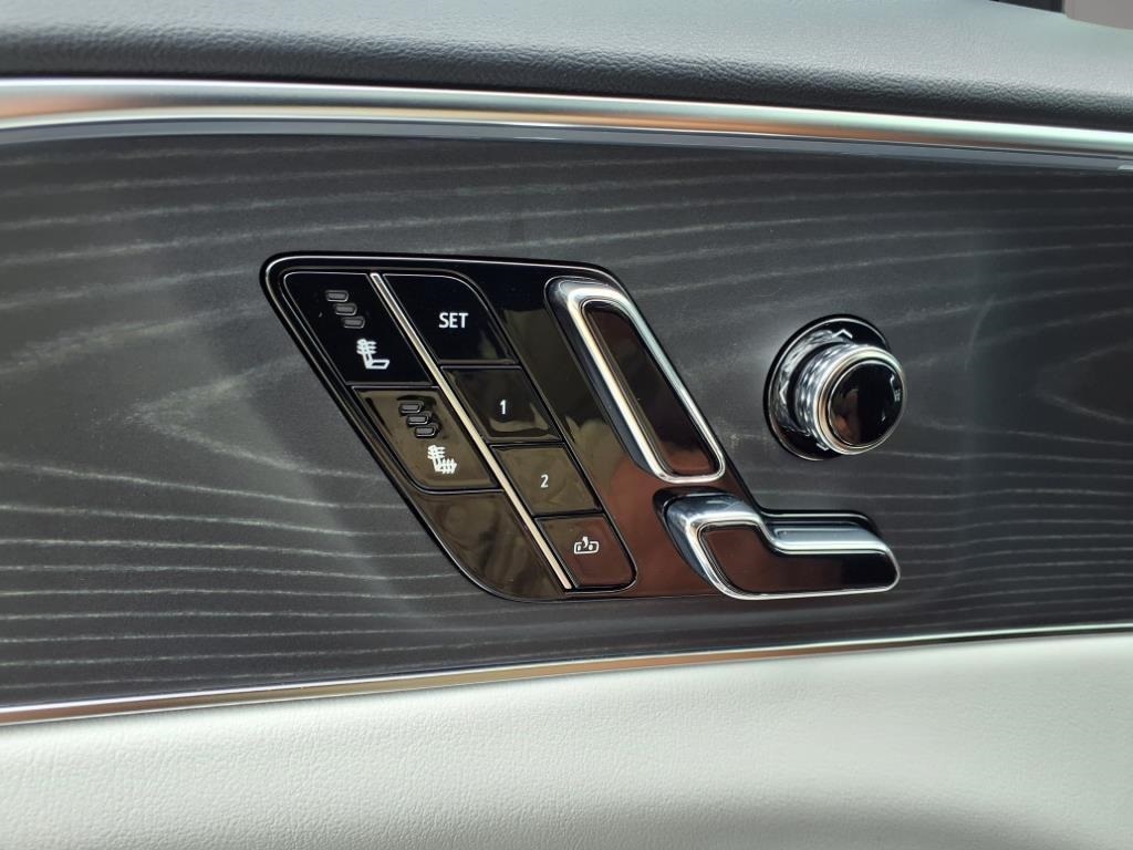 2025 Cadillac LYRIQ Luxury White at Ultimate Motorsports