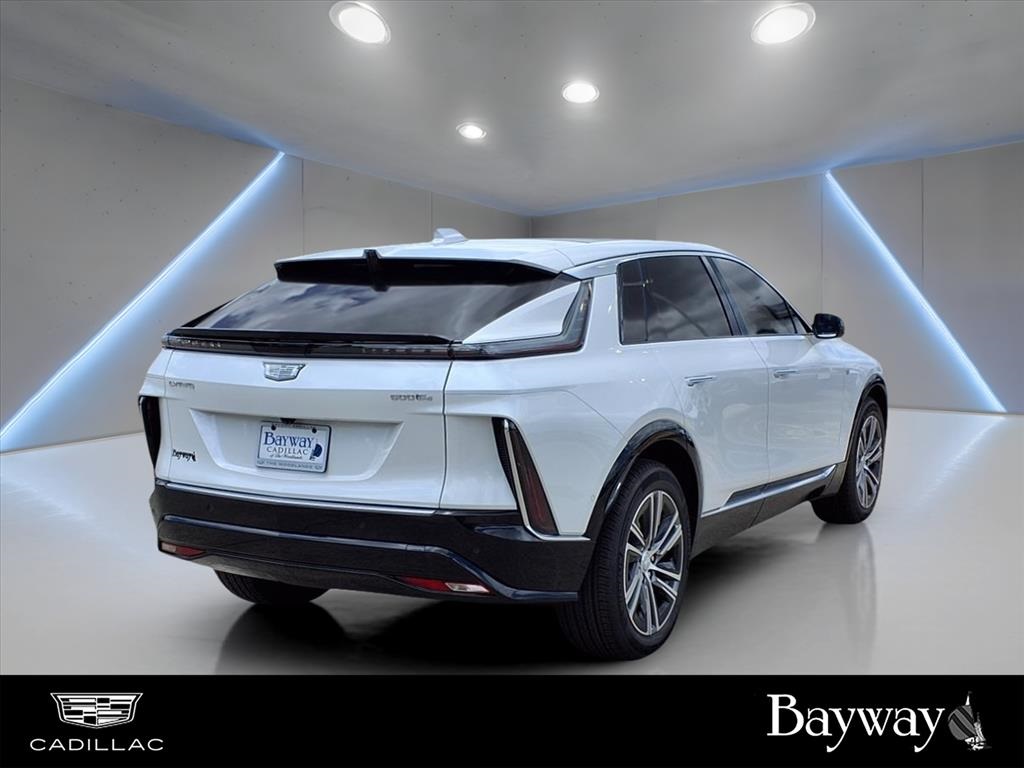 2025 Cadillac LYRIQ Luxury White at Ultimate Motorsports