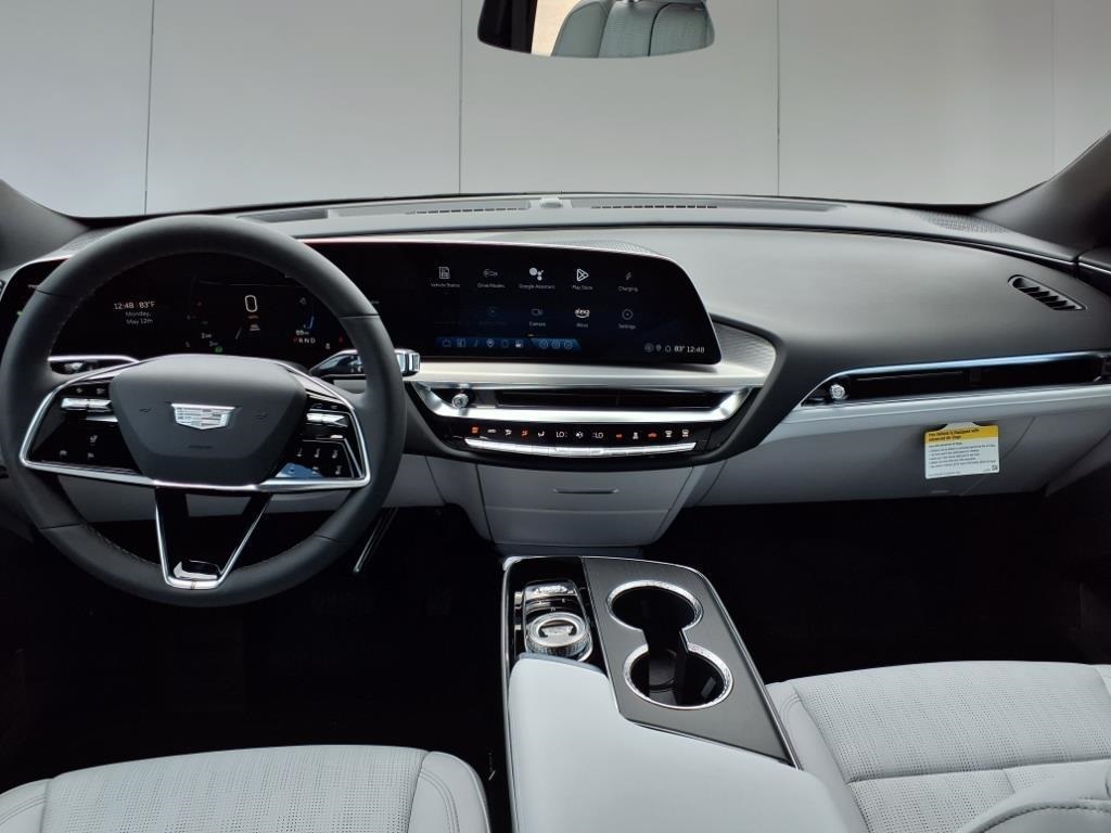 2025 Cadillac LYRIQ Luxury White at Ultimate Motorsports