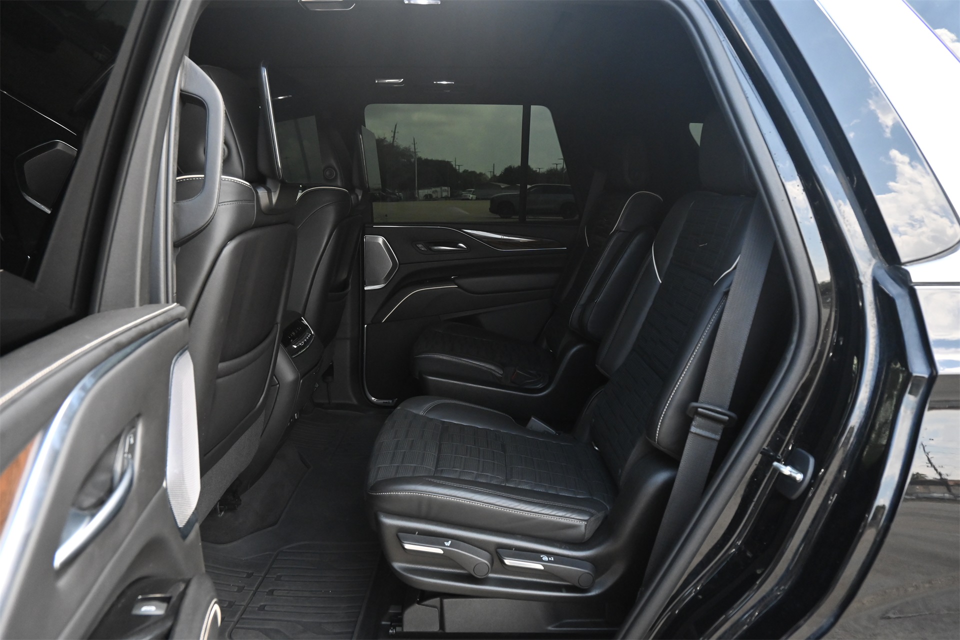 2021 Cadillac Escalade Premium Luxury Platinum Black at Bayshore Chrysler Jeep Dodge Ram