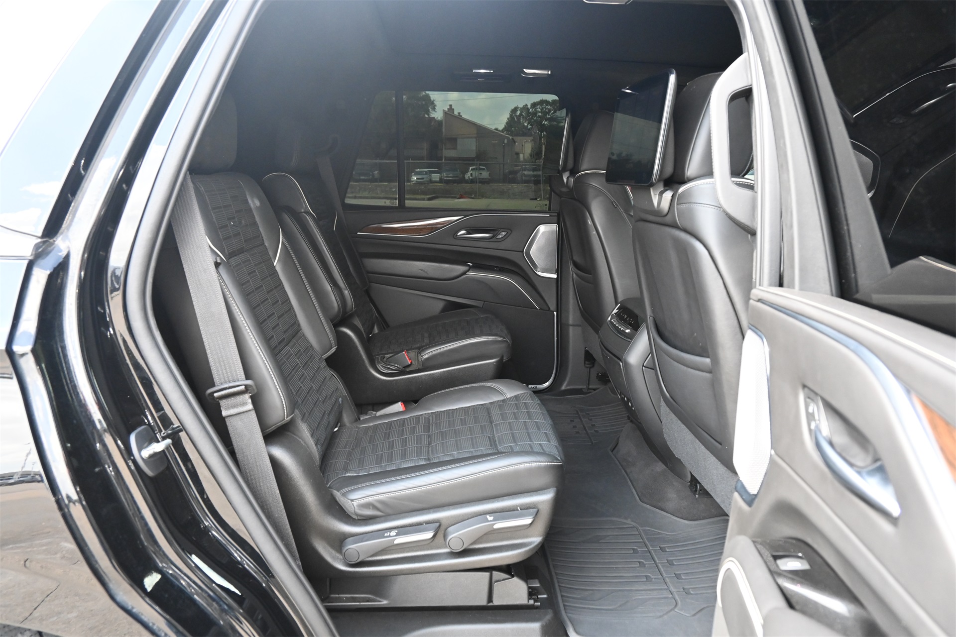 2021 Cadillac Escalade Premium Luxury Platinum Black at Bayshore Chrysler Jeep Dodge Ram