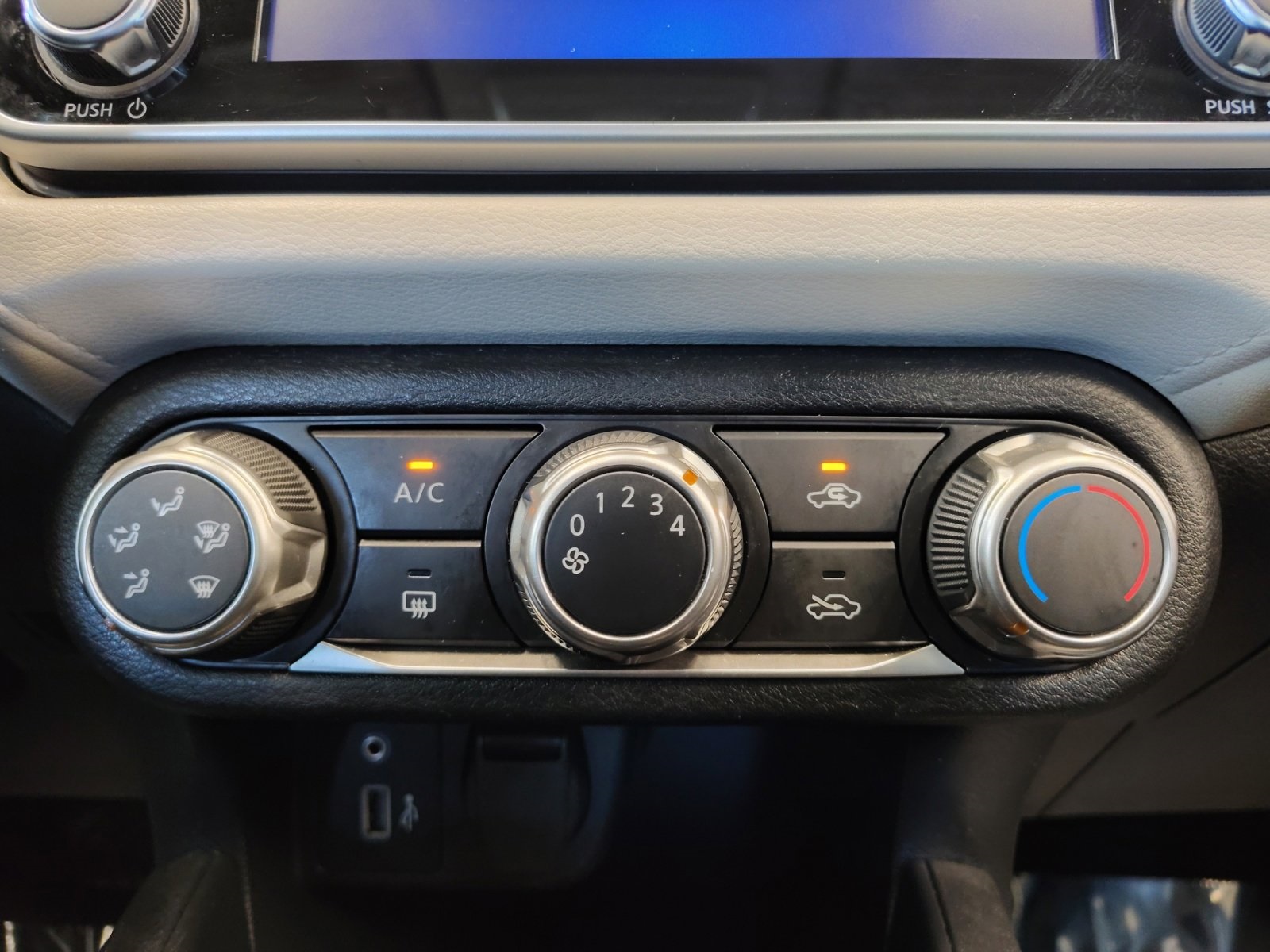 Used Car 2022 Nissan Versa  1.6 Sv For Sale Under $20,000 In San Antonio, Texas