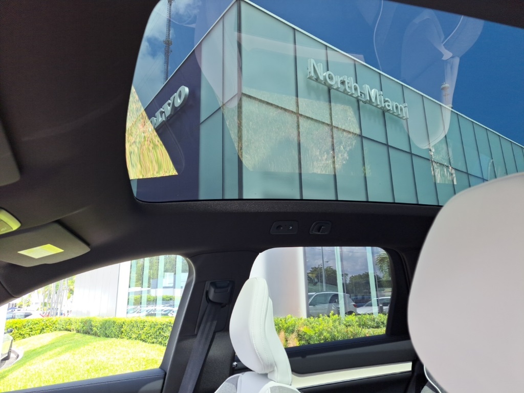 2025 Volvo EX90 Twin Motor Ultra photo 8