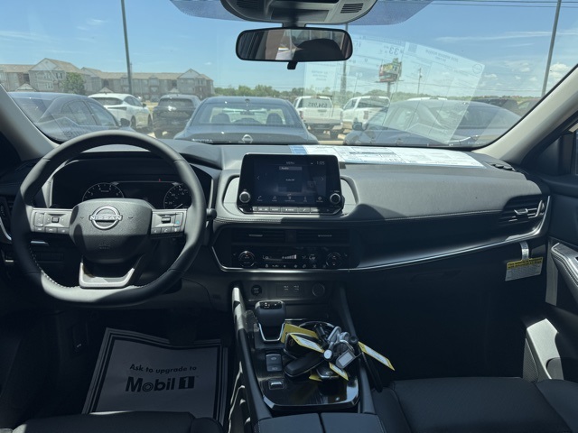 2026 Nissan Rogue SV photo 2