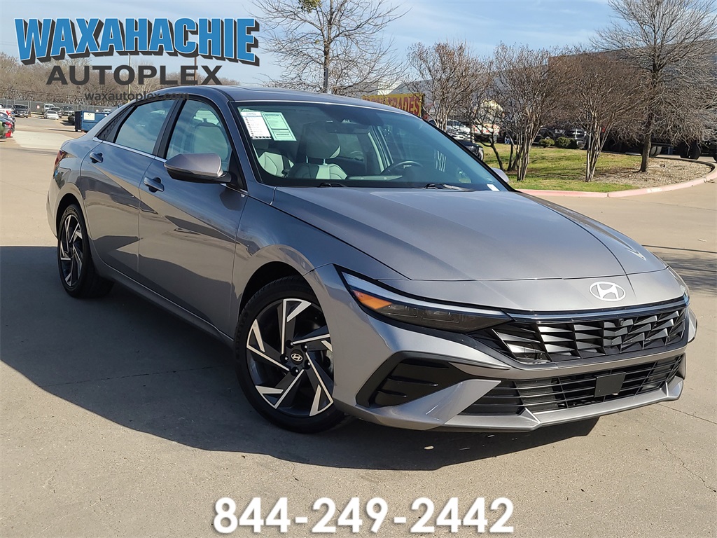 2025 Hyundai Elantra Limited FWD