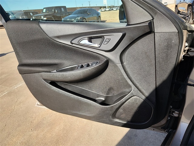 Used Car 2023 Chevrolet Malibu  Lt For Sale Under $20,000 In Plainview, Texas