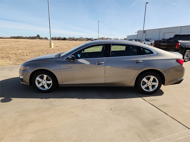 Used Car 2023 Chevrolet Malibu  Lt For Sale Under $20,000 In Plainview, Texas
