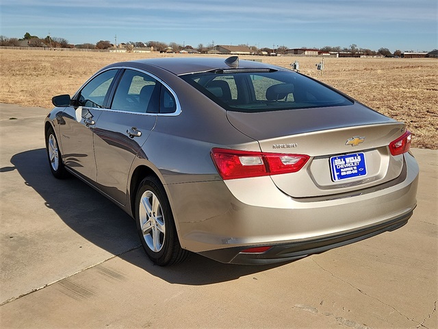 Used Car 2023 Chevrolet Malibu  Lt For Sale Under $20,000 In Plainview, Texas