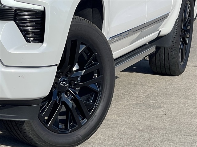 2023 Chevrolet Silverado 1500 High Country - 6