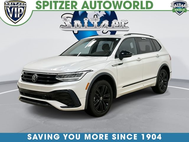 Oryx White Pearl 2022 Volkswagen Tiguan SE R-Line Black 4Motion SUV / Crossover All-Wheel Drive 8-Speed Automatic