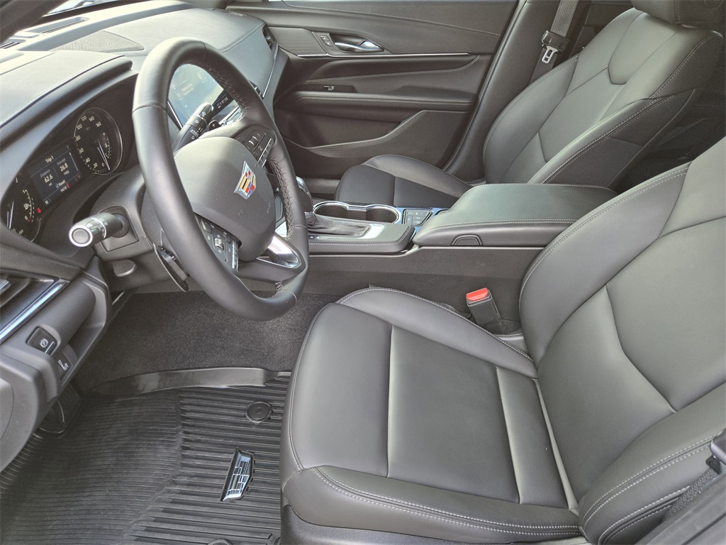 2025 Cadillac CT4 Luxury - 11