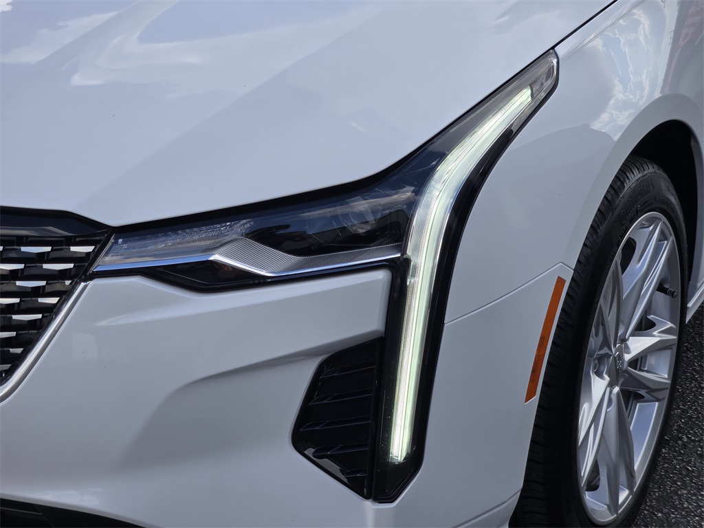 2025 Cadillac CT4 Luxury - 8