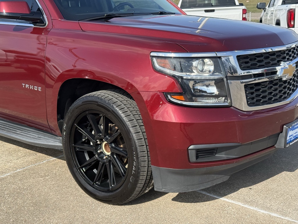 2017 Chevrolet Tahoe LT - 5