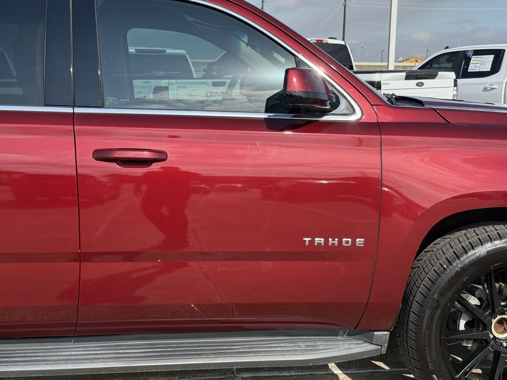 2017 Chevrolet Tahoe LT - 8