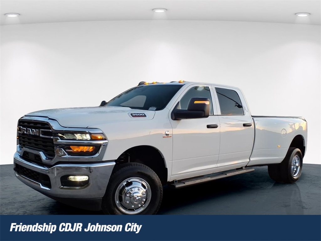2026 RAM 3500 Tradesman Crew Cab LB DRW 4WD