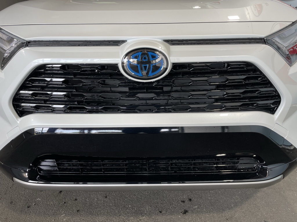 Thumbnail: 2025 Toyota RAV4 - 12