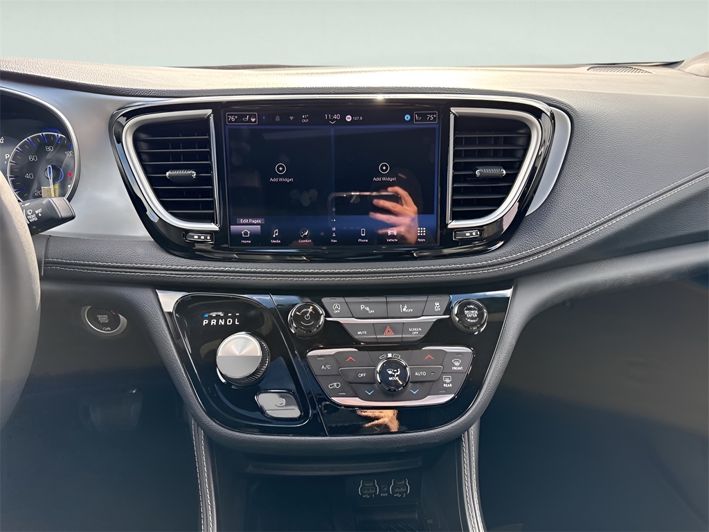 2025 Chrysler Pacifica