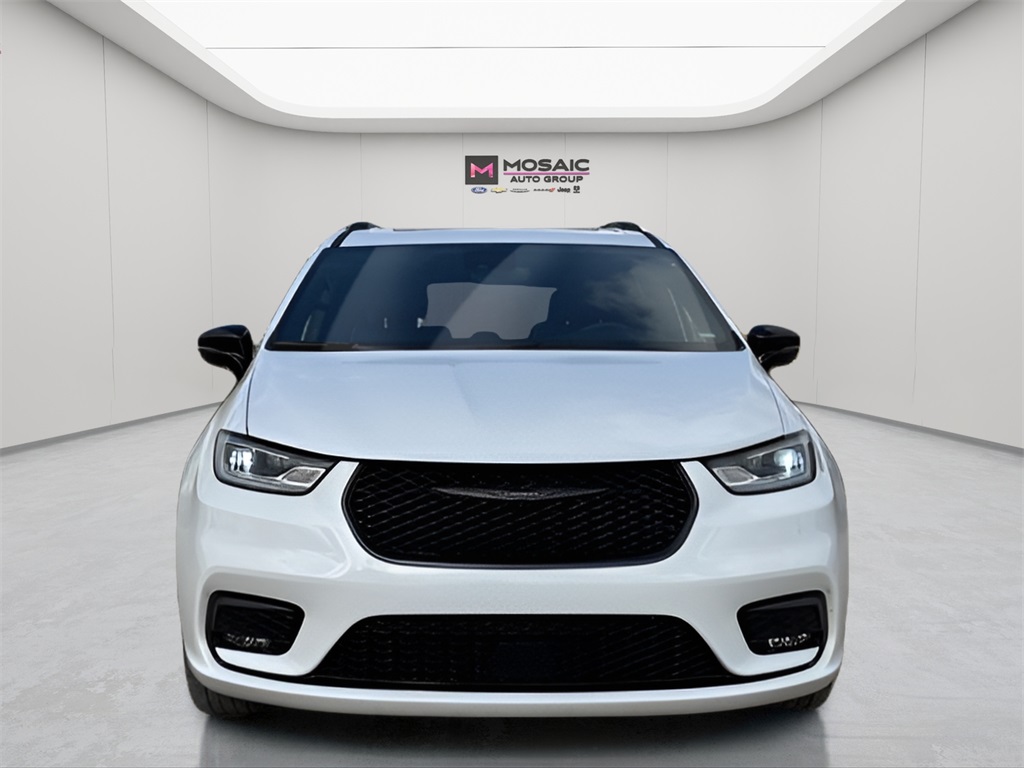 2025 Chrysler Pacifica