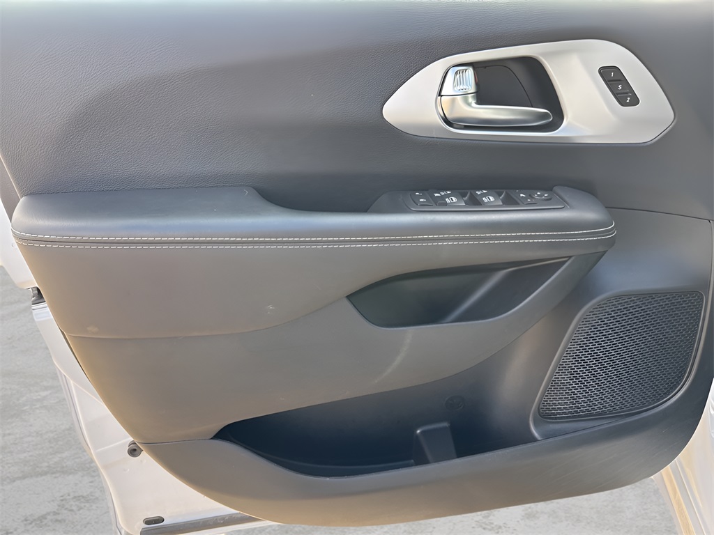 2025 Chrysler Pacifica