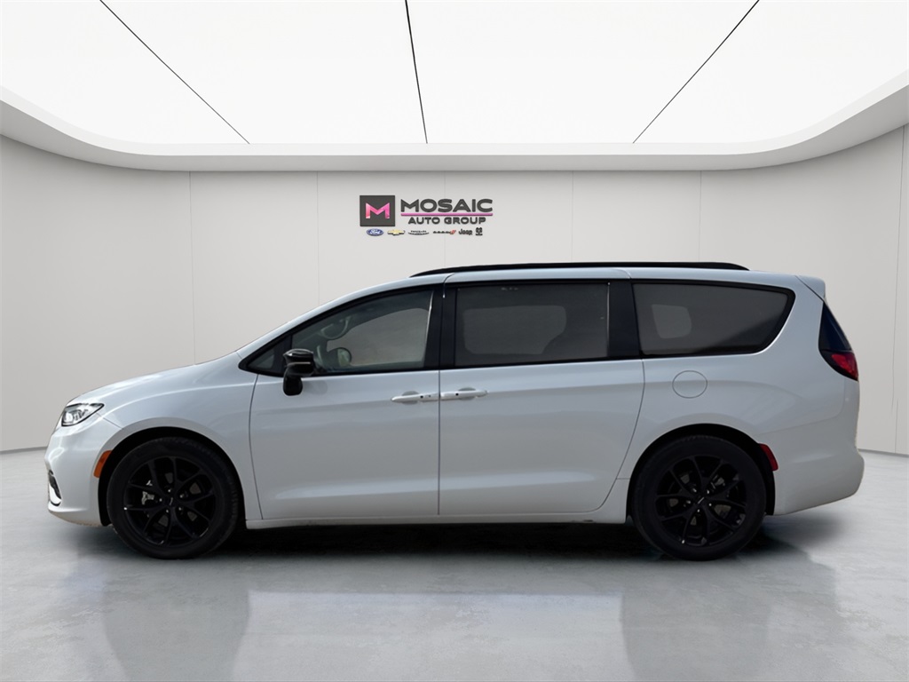 2025 Chrysler Pacifica