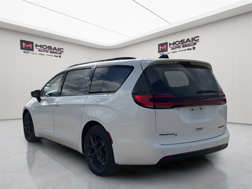 2025 Chrysler Pacifica