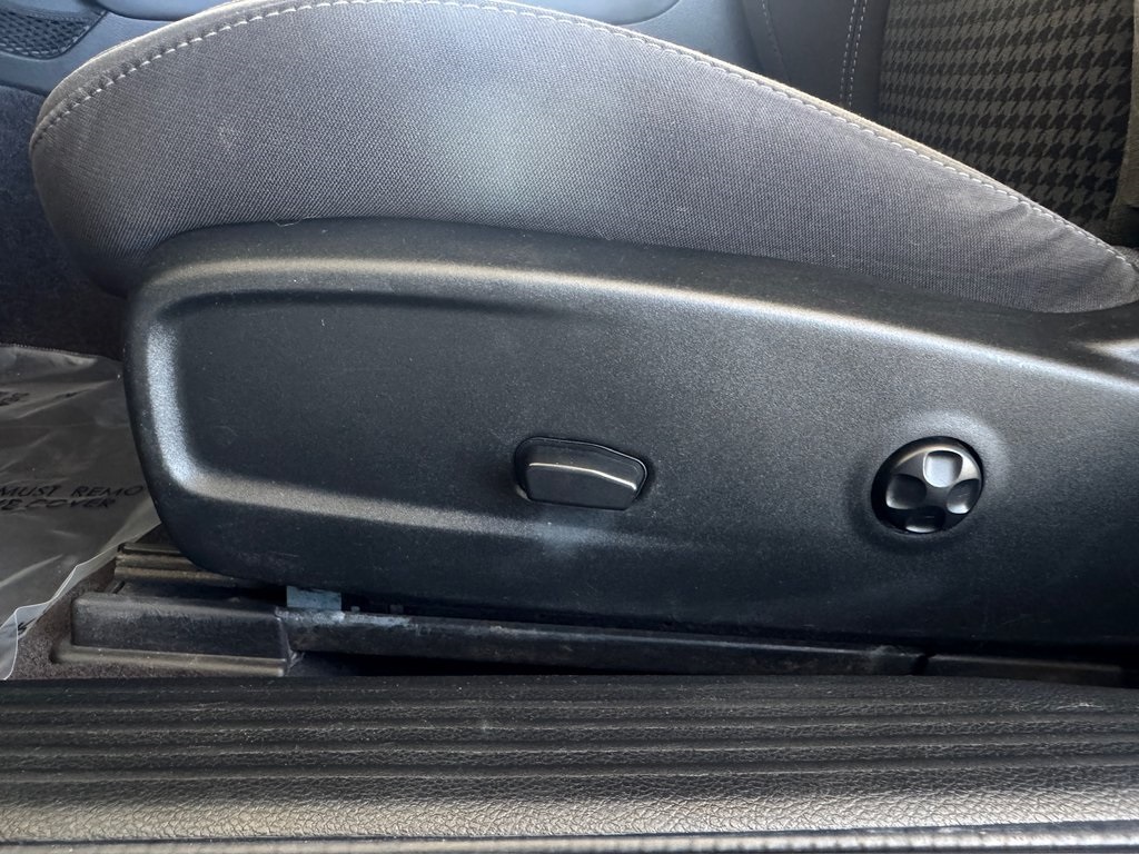 2018 Dodge Challenger R/T Black at AutoSavvy Houston Southwest